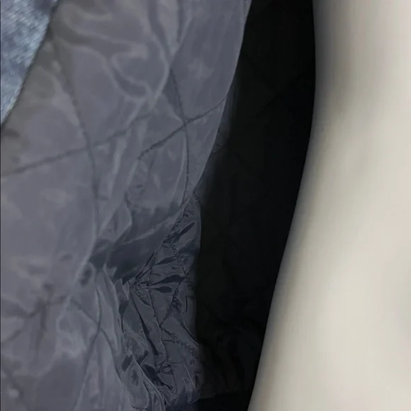 Faded Glory Authentic Blue Jeans Jacket Boys Size XL
Quilted Lining Snap Front - Picture 6 of 10